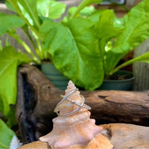 COPY - Sterling silver handmade stacker rings smooth and twisted - Picture 3 of 3